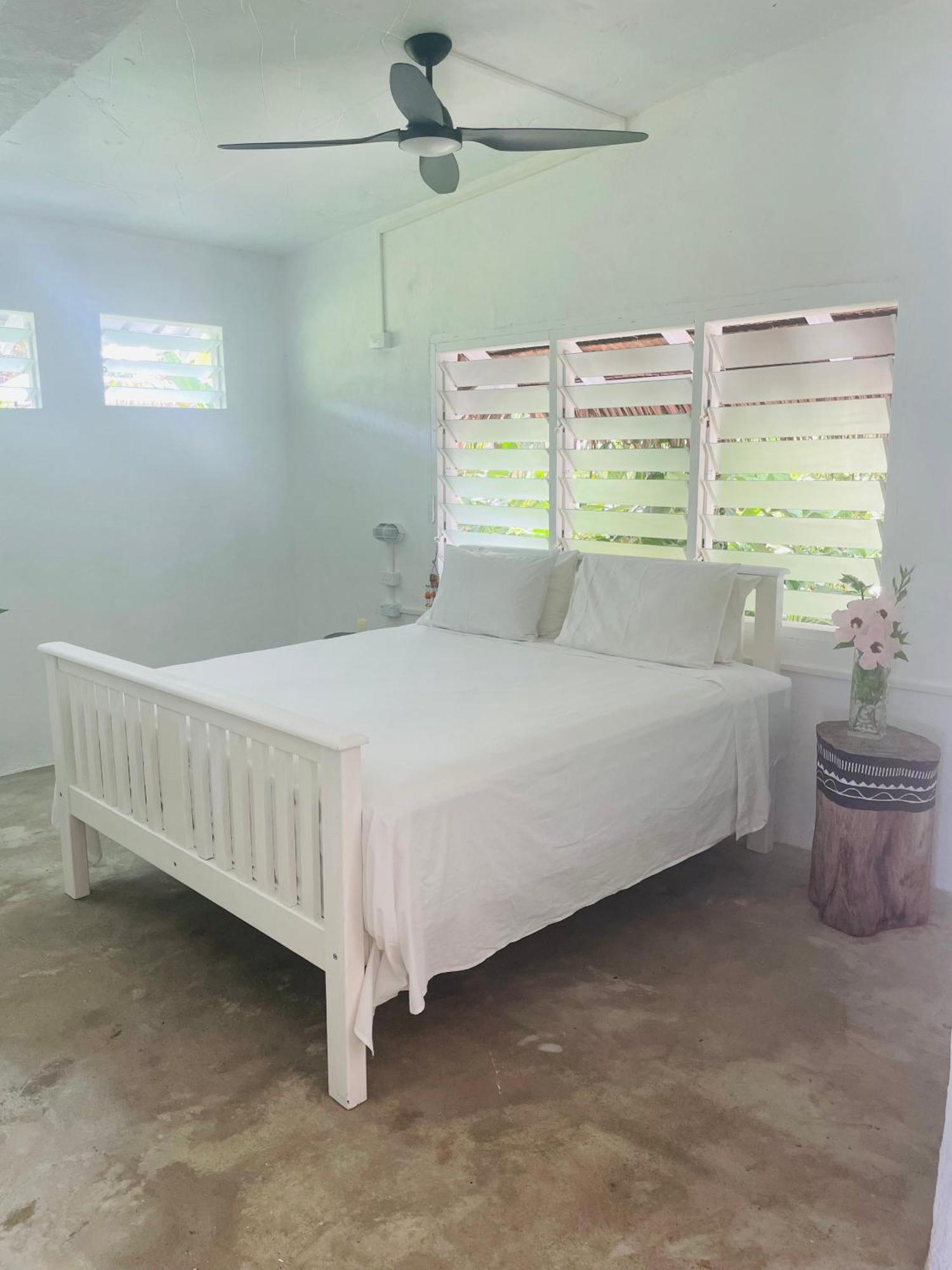 Bed and Breakfast Banana Bay Beach Club Eton Exteriér fotografie